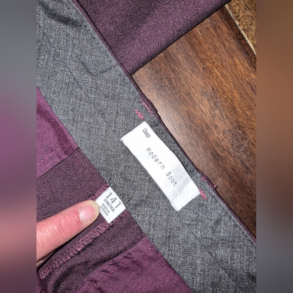 GAP Women's Straight Leg Pants in Deep Purple - Picture 3 of 5